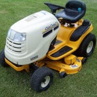 Cub Cadet Series 1000 LT1018 LT1022 Hydrostatic Lawn Tractor Service Manual