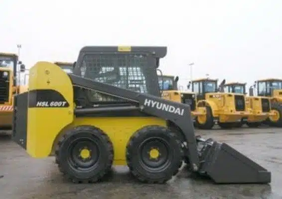 Hyundai HSL600T, HSL680T Skid Steer Loader Operator Manual Hyundai HSL600T, HSL680T Skid Steer