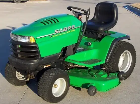 John Deere Sabre 2048HV, 2254HV, 2554HV Garden Tractors Service Manual