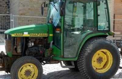 JOHN DEERE 4200 4300 4400 COMPACT UTILITY TRACTOR Service Repair Manual