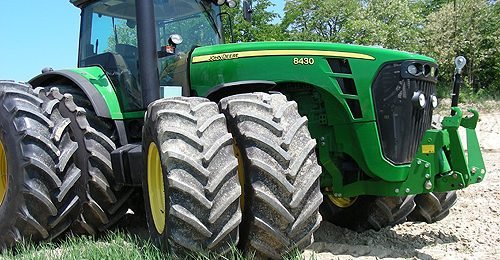 John Deere 8130 8230 Tractors Operator Manual