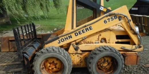 John Deere 675B Skid Steers Operator’s Manuals