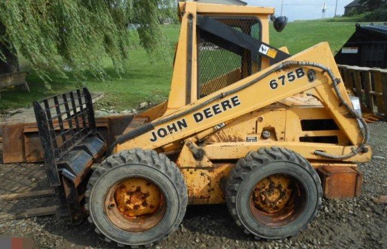 John Deere 675B Skid Steers Operator’s Manuals