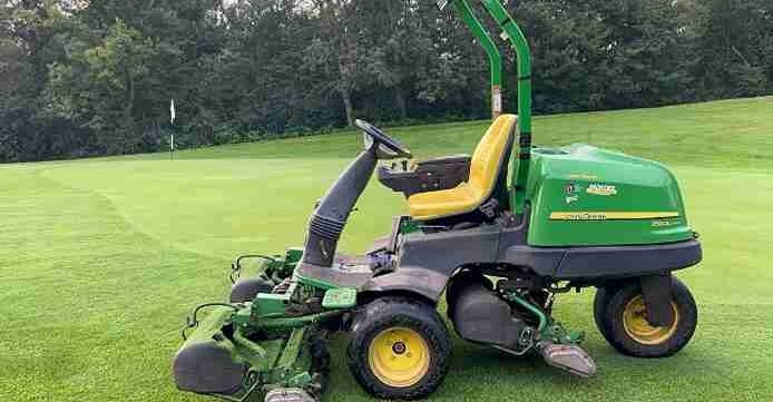 John Deere 2500, 2500A, 2500E Professional Greens Mowers Technical Manual