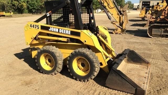 John Deere 4475 & 5575 Skid Steer Loaders Technical Manual John Deere 4475 & 5575 Skid Steer Loaders