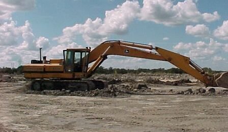 John Deere 890A Excavator