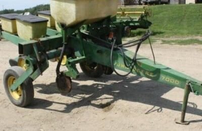 John Deere Max-Emerge 7000 Folding Planters Technical Manual TM1211